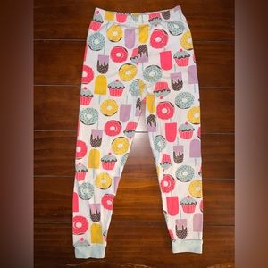 Extremely me! size 6x girls leggings. Worn a few times but like new!